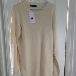 Women's Cream Sweater And Matching Shorts